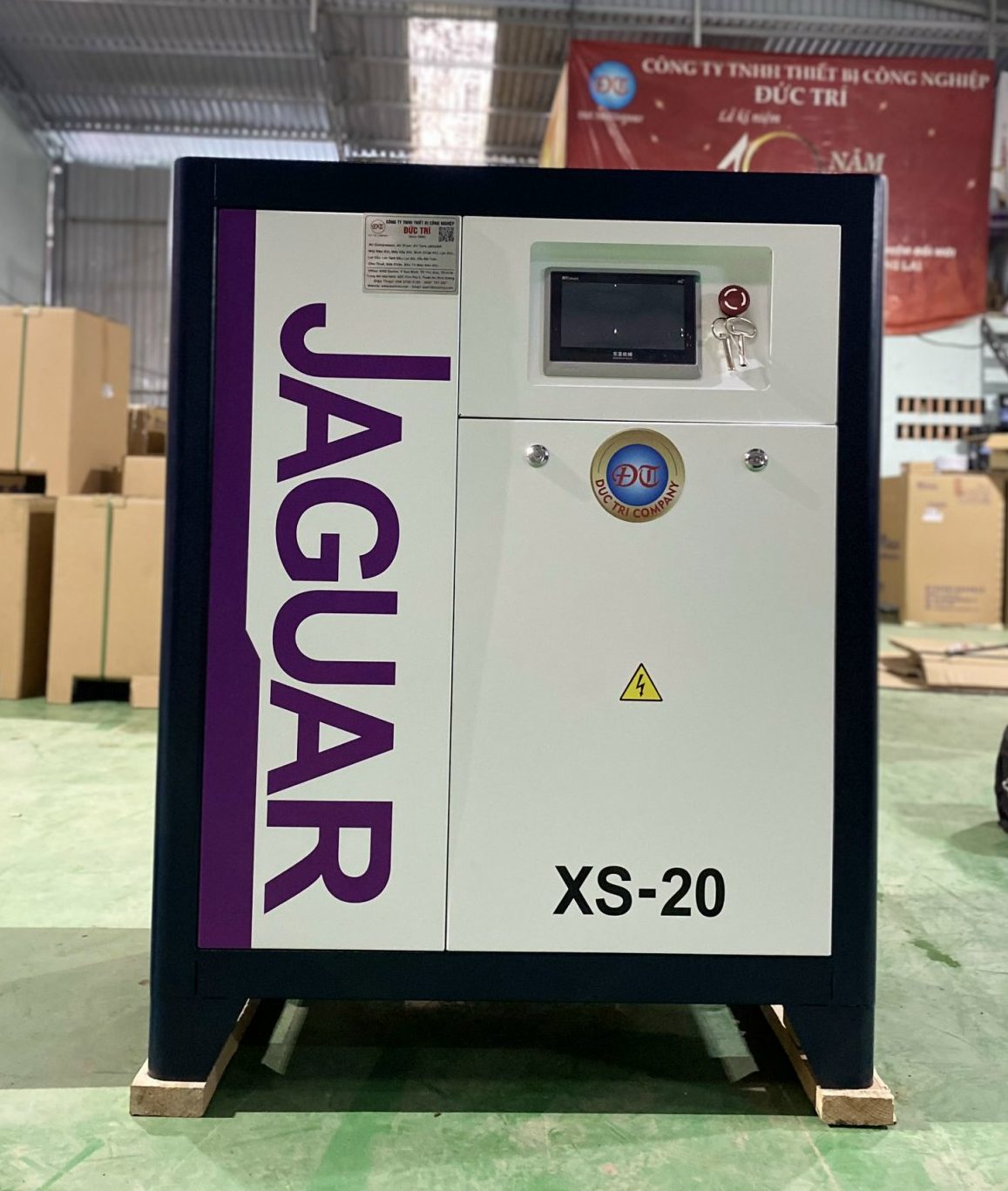MÁY NÉN KHÍ TRỤC VÍT BIẾN TẦN JAGUAR TAIWAN 15KW (20HP)